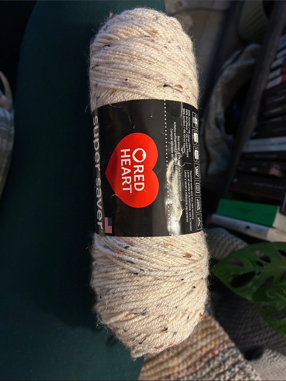 Red Heart Super Saver 238m Tweed Cream Yarn - Soft Cream with Flecks